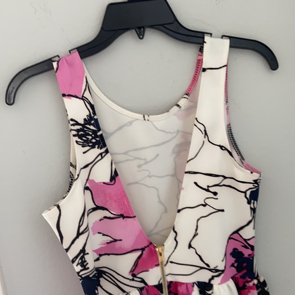 Love Ady sleeves less dress size m - Picture 5 of 6